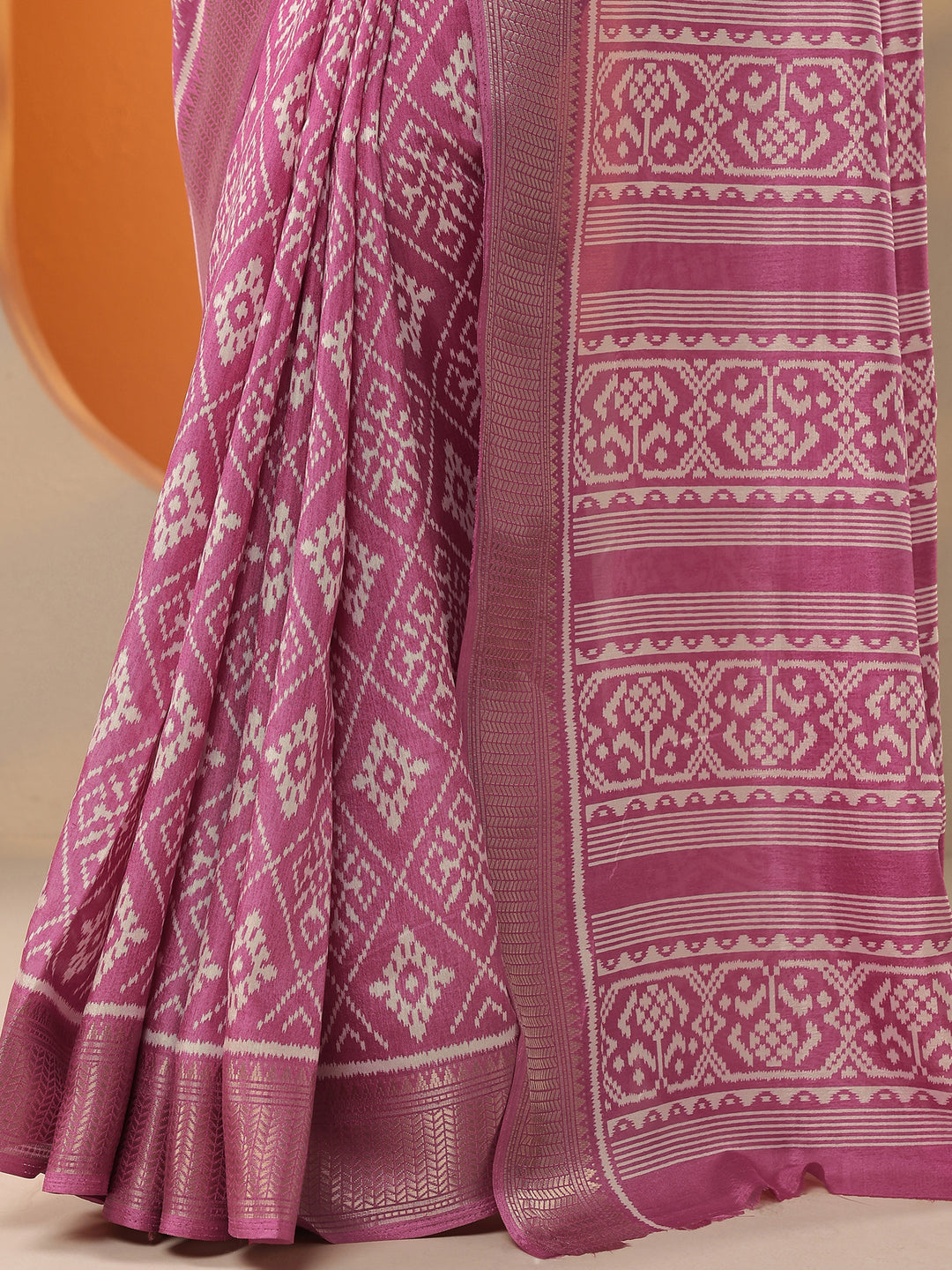 Pink Printed Silk Blend Saree With Unstitched Blouse Picece