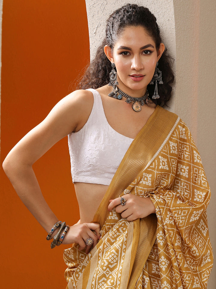 Mustard Printed Silk Blend Saree With Unstitched Blouse Piece