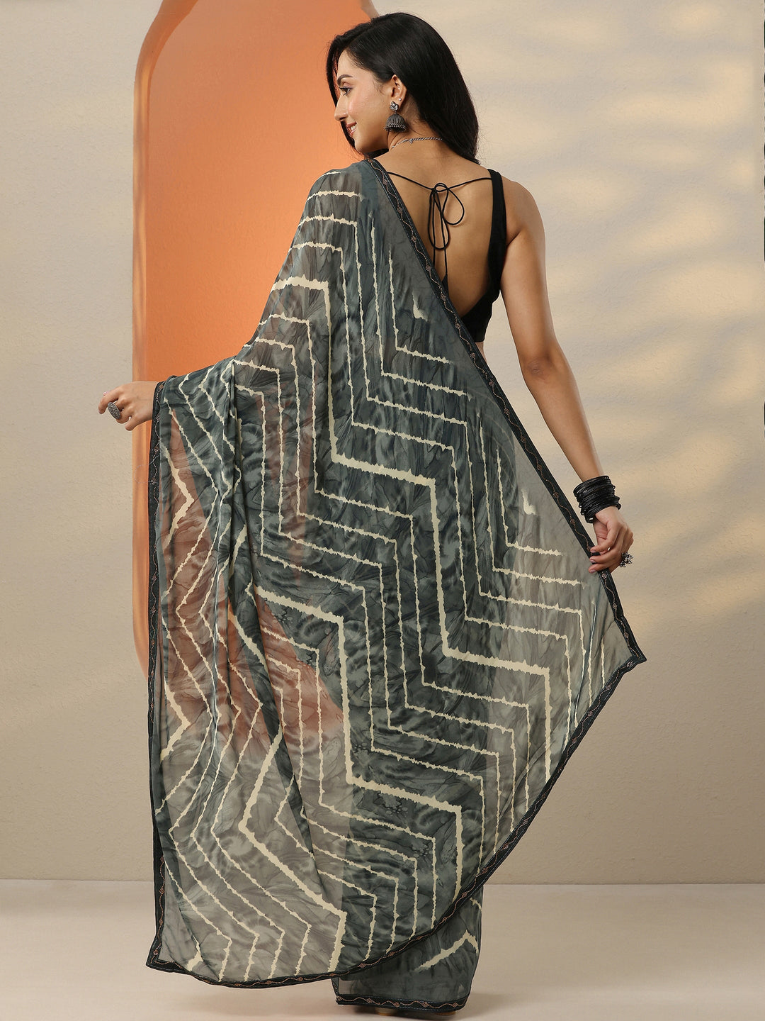 Grey Leheriya Printed Georgette Saree With Unstitched Blouse Picece