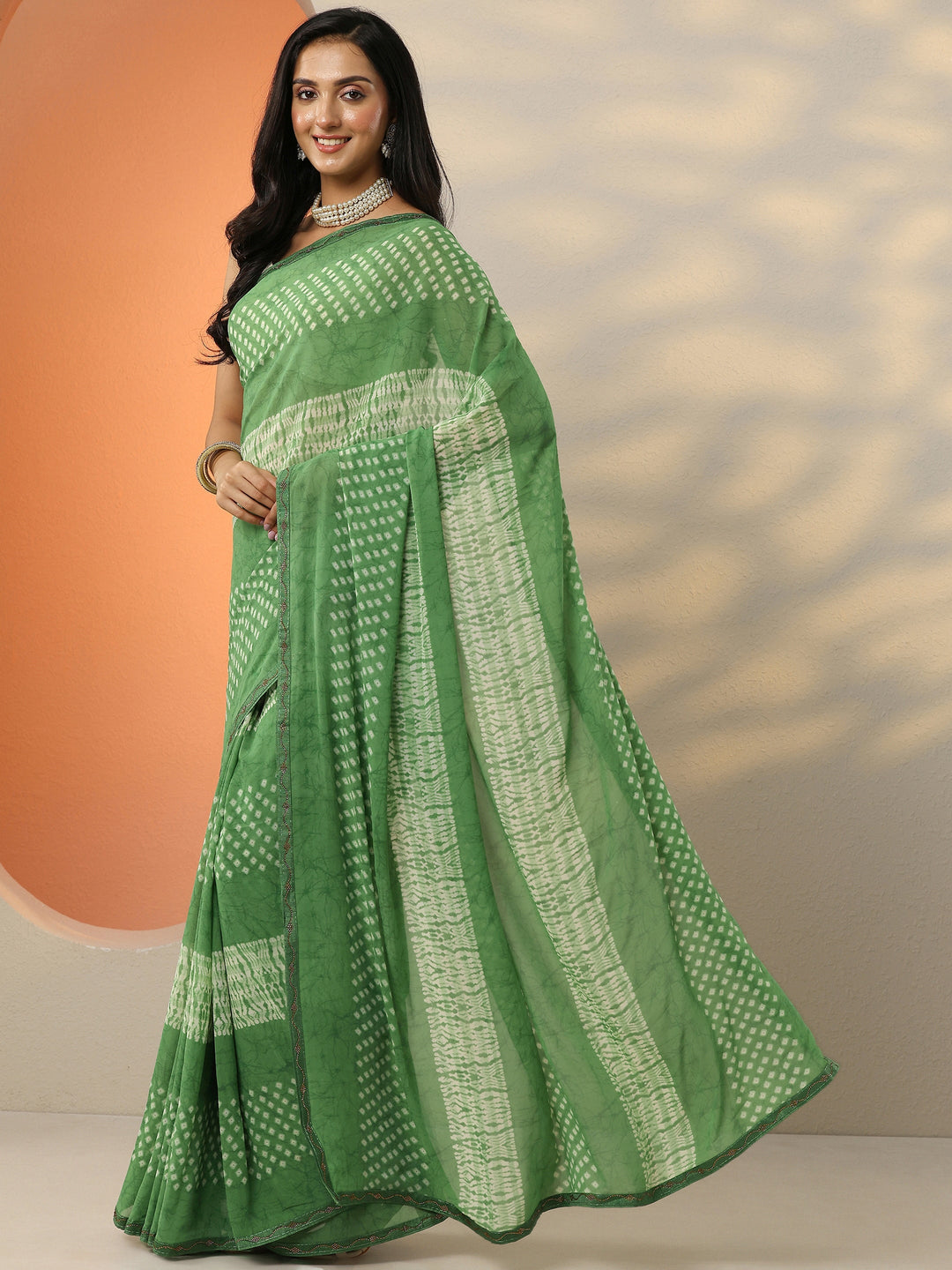 Green Bandhani Printed Georgette Saree With Unstitched Blouse Piece