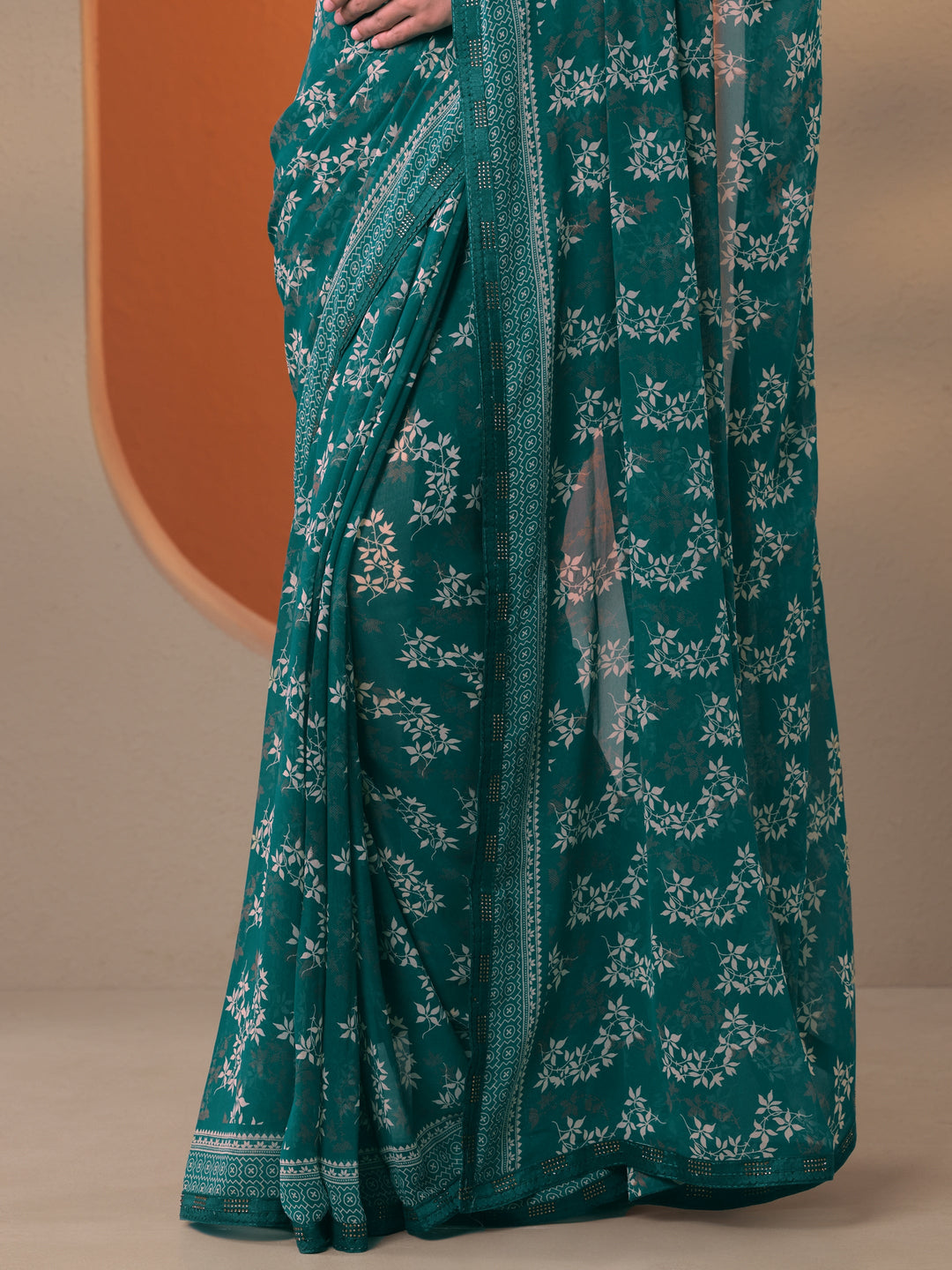 Green Printed Georgette Saree With Unstitched Blouse Piece