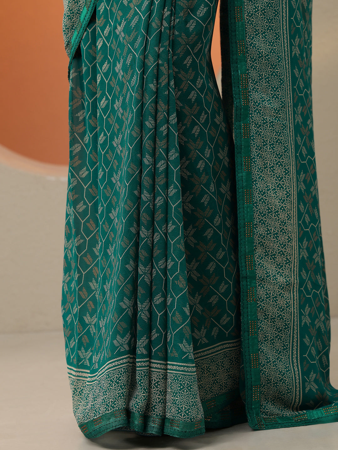 Green  Printed Georgette Saree With Unstitched Blouse Piece
