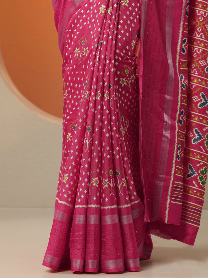 Red Printed Silk Blend Saree With Unstitched Blouse Piece