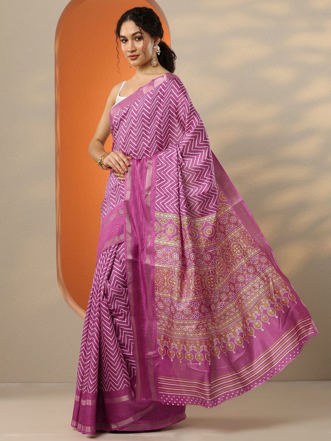 Pink Leheriya Printed Silk Blend Saree With Unstitched Blouse Piece