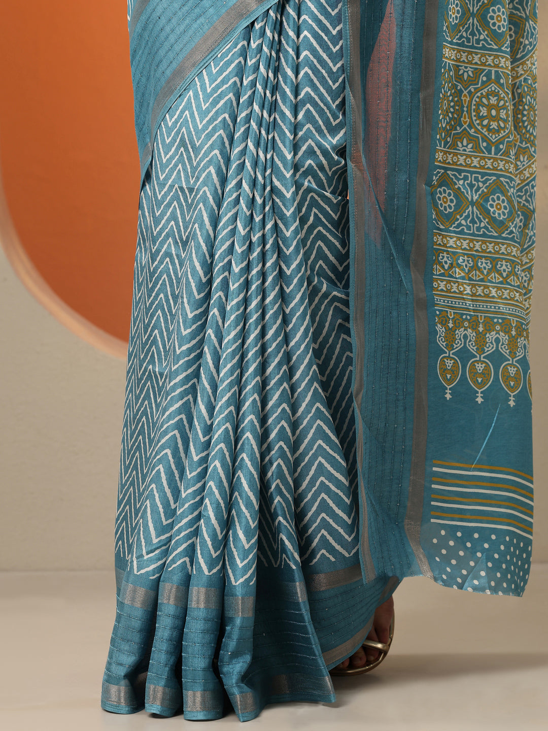 Blue Leheriya Printed Silk Blend Saree With Unstitched Blouse Piece