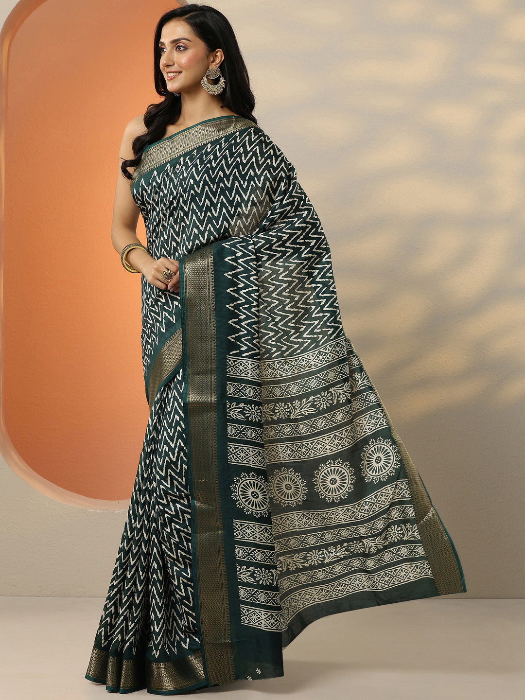 Green Leheriya Printed Silk Blend Saree With Unstitched Blouse Piece
