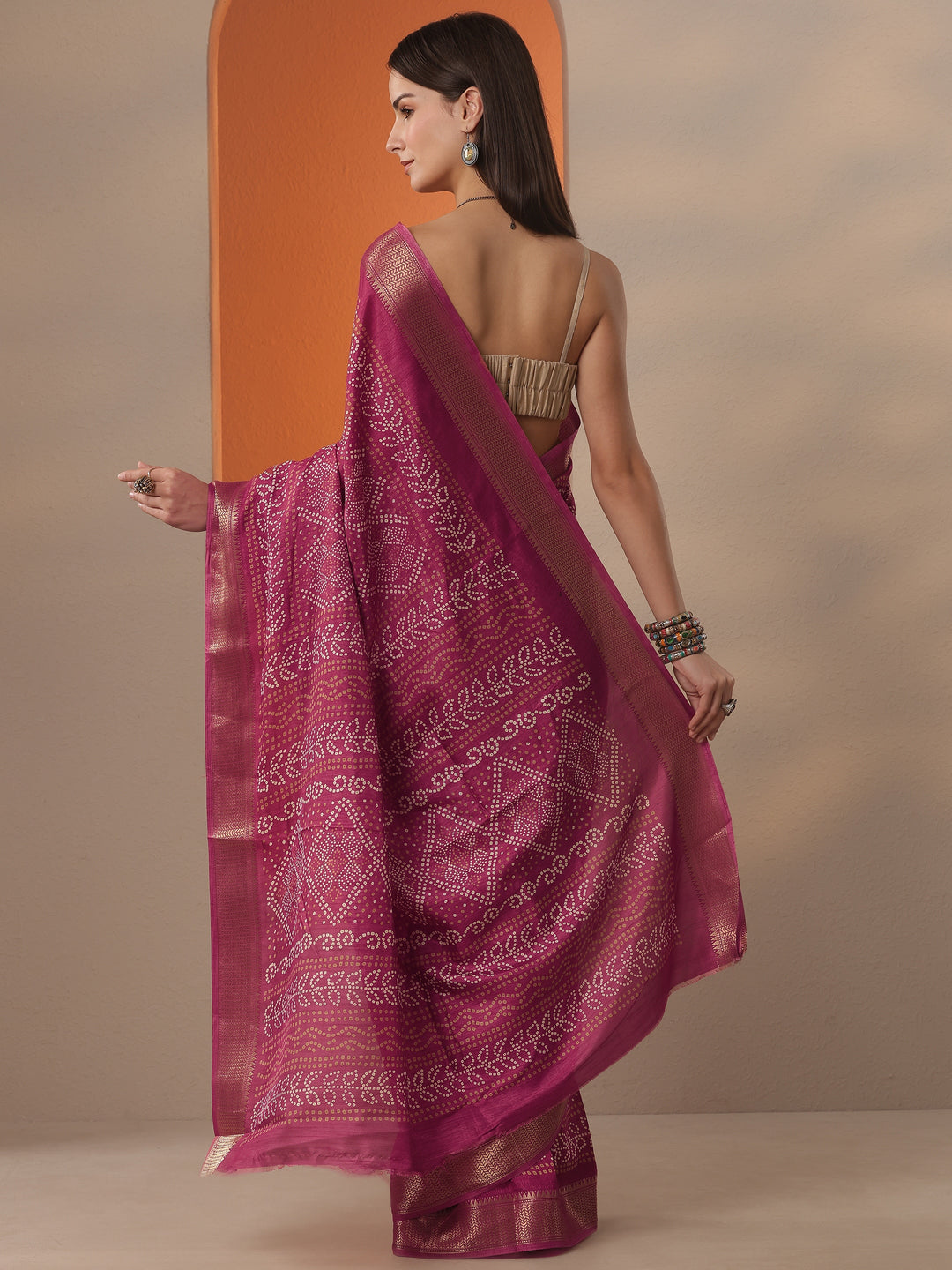Pink Bandhani Printed Silk Blend Saree With Unstitched Blouse Piece