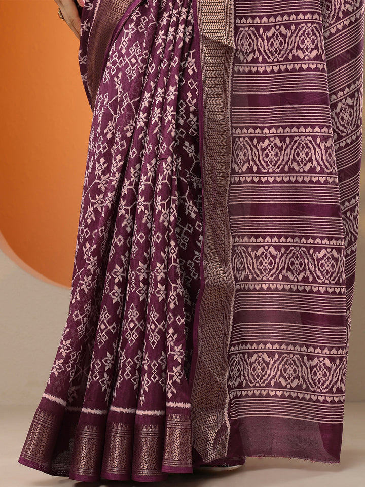 Burgundy Printed Silk Blend Saree With Unstitched Blouse Picece