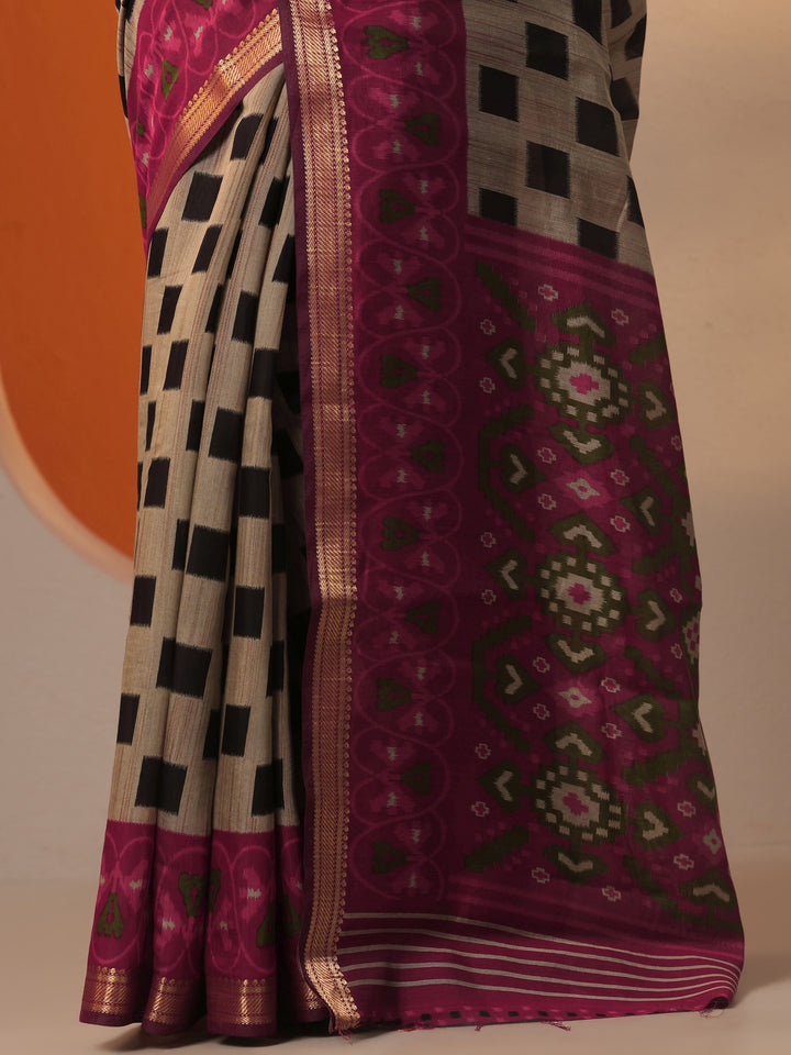 Brown Printed Silk Blend Saree With Unstitched Blouse Piece