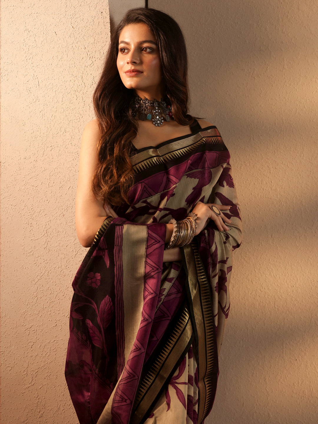 Beige Printed Silk Blend Saree With Unstitched Blouse Piece