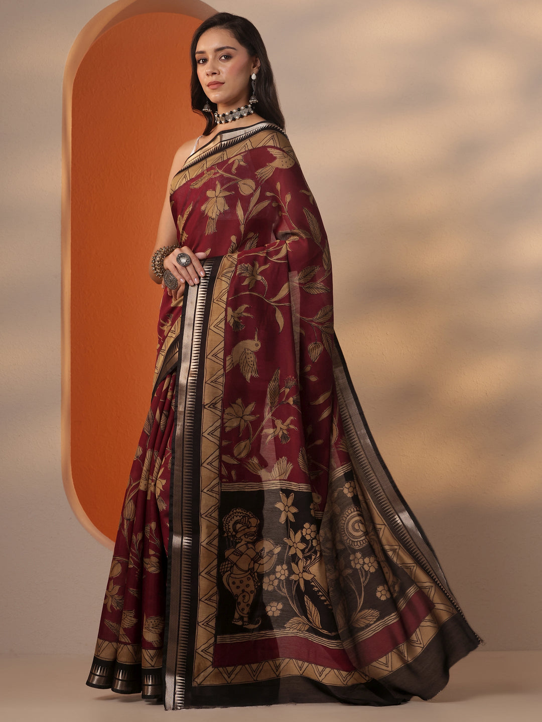 Red Printed Silk Blend Saree With Unstitched Blouse Piece