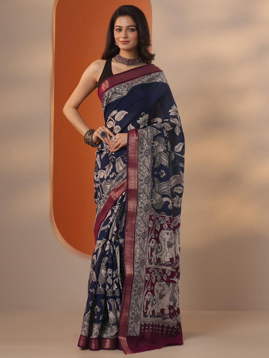 Navy Blue Printed Silk Blend Saree With Unstitched Blouse Piece