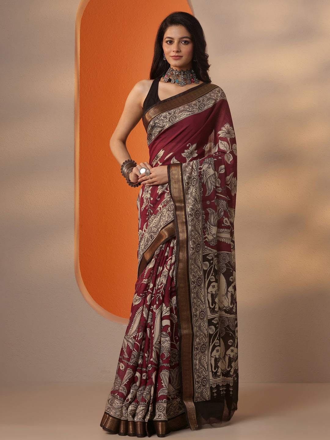 Maroon Printed Silk Blend Saree With Unstitched Blouse Piece