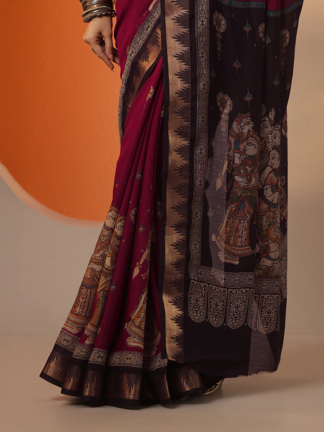 Red Printed Silk Blend Saree With Unstitched Blouse Piece