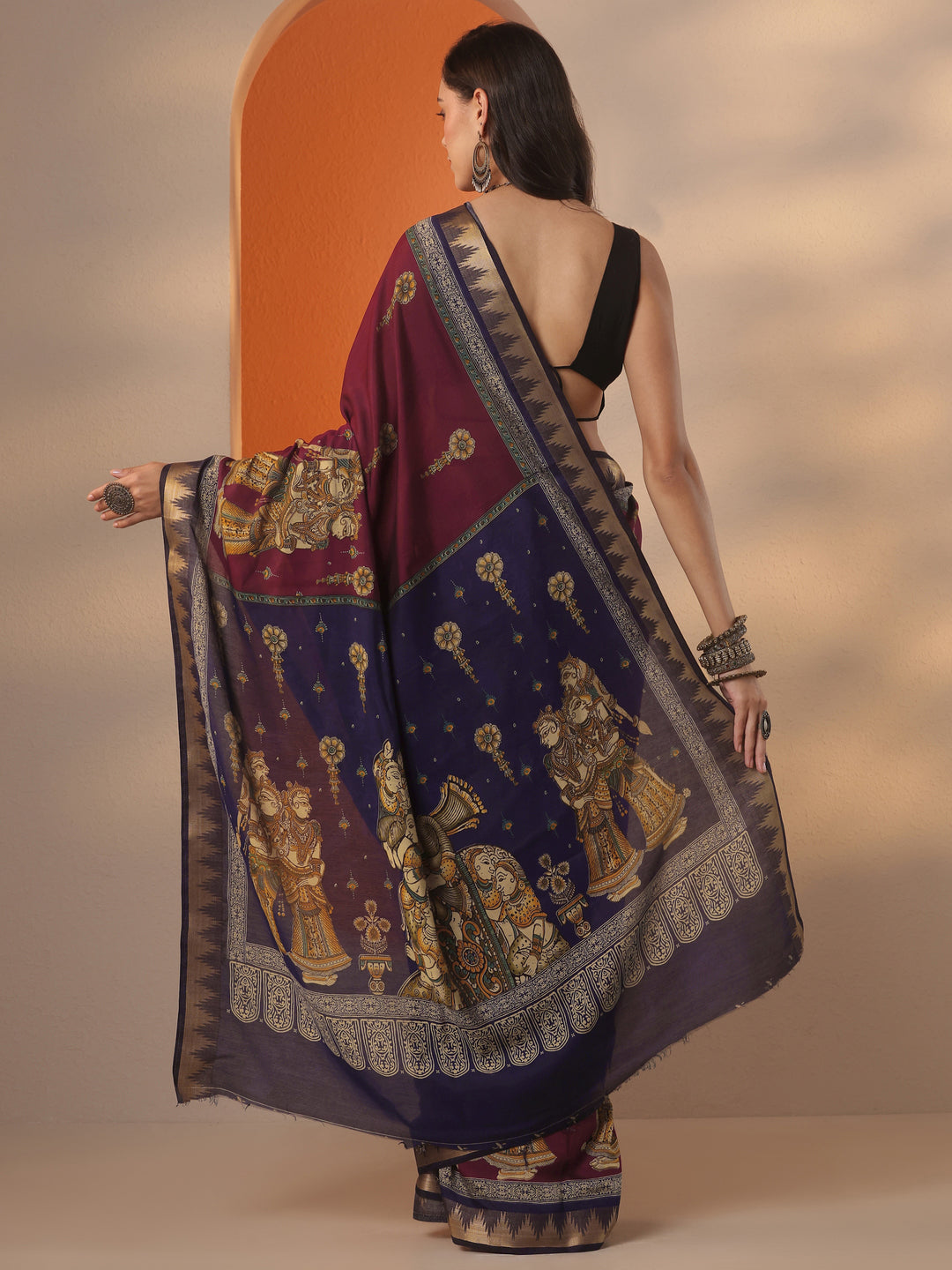 Maroon Printed Silk Blend Saree With Unstitched Blouse Piece