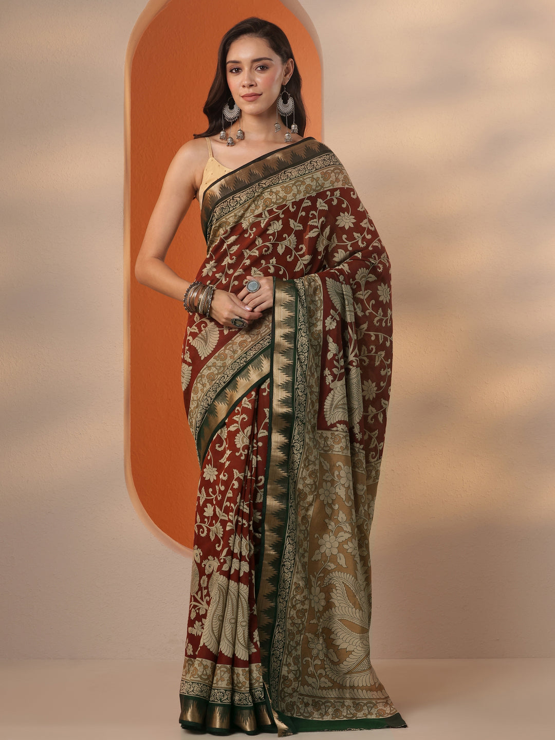 Brown Printed Silk Blend Saree With Unstitched Blouse Piece