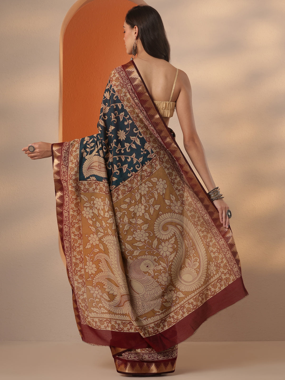 Teal Printed Silk Blend Saree With Unstitched Blouse Piece