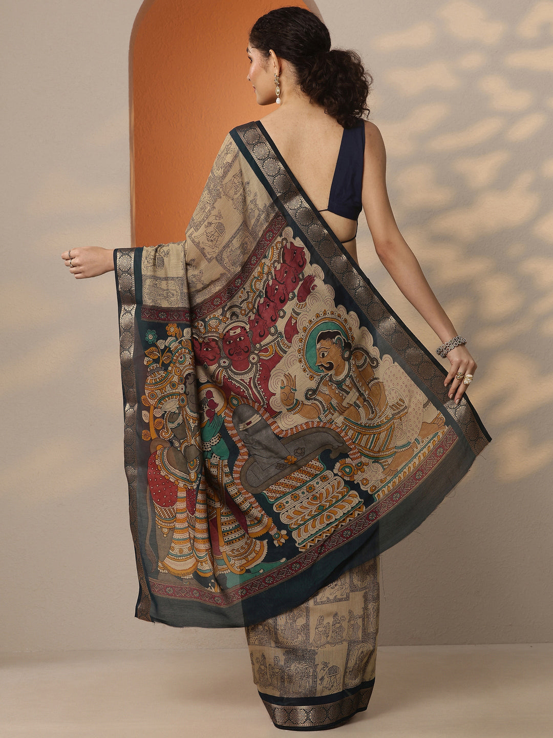 Beige Printed Silk Blend Saree With Unstitched Blouse Piece