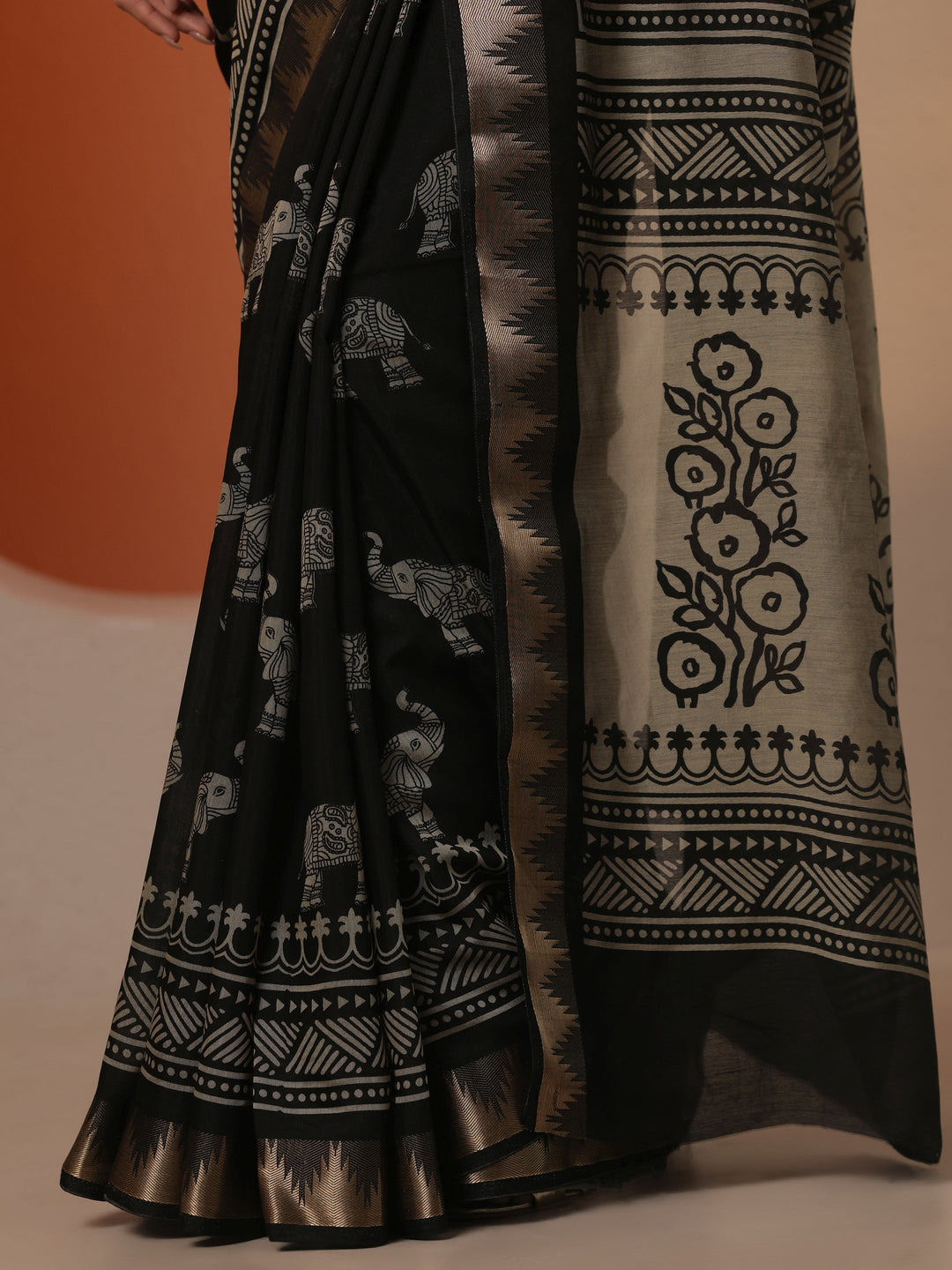 Black Printed Silk Blend Saree With Unstitched Blouse Piece