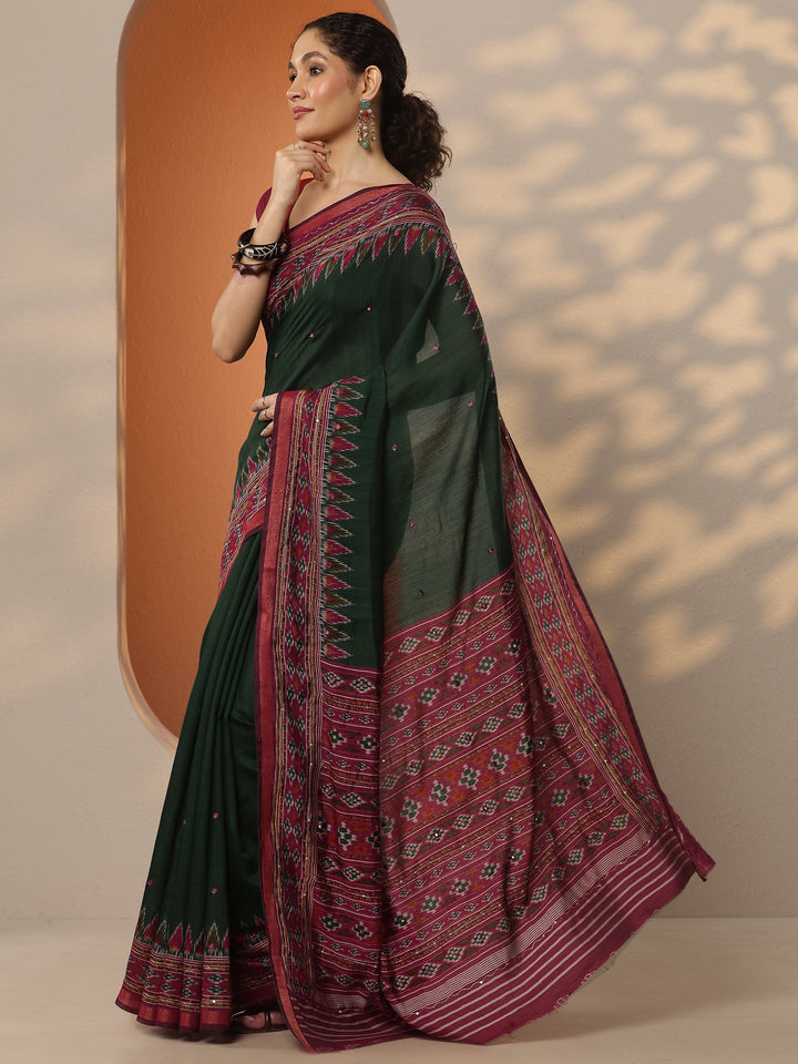 Green Solid Silk Blend Saree With Unstitched Blouse Piece