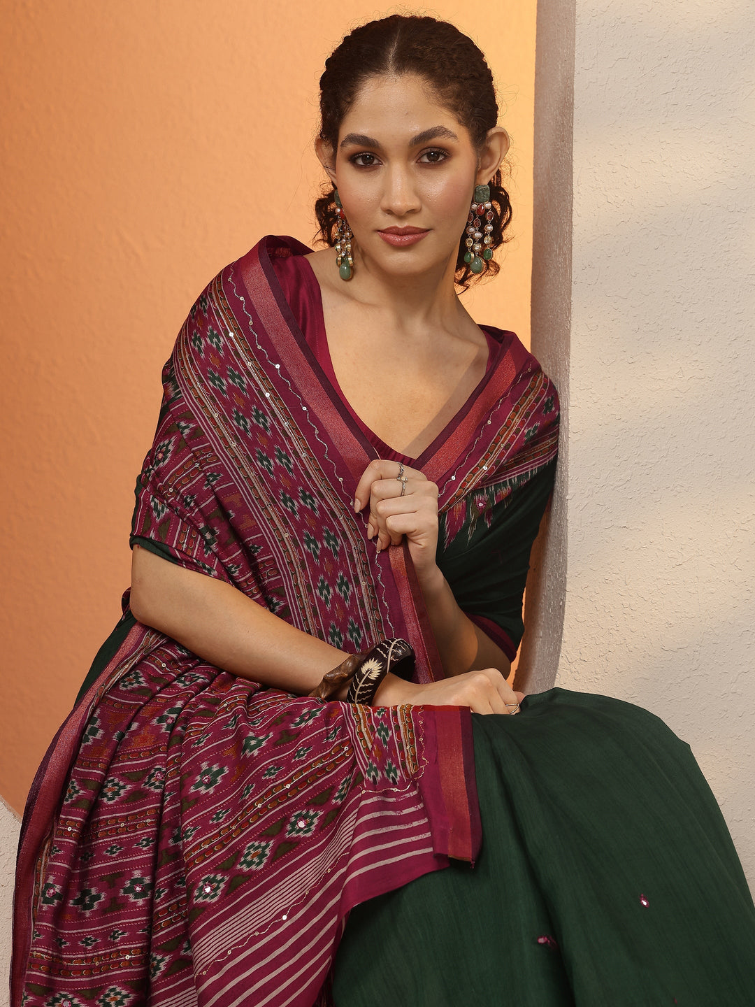 Green Solid Silk Blend Saree With Unstitched Blouse Piece