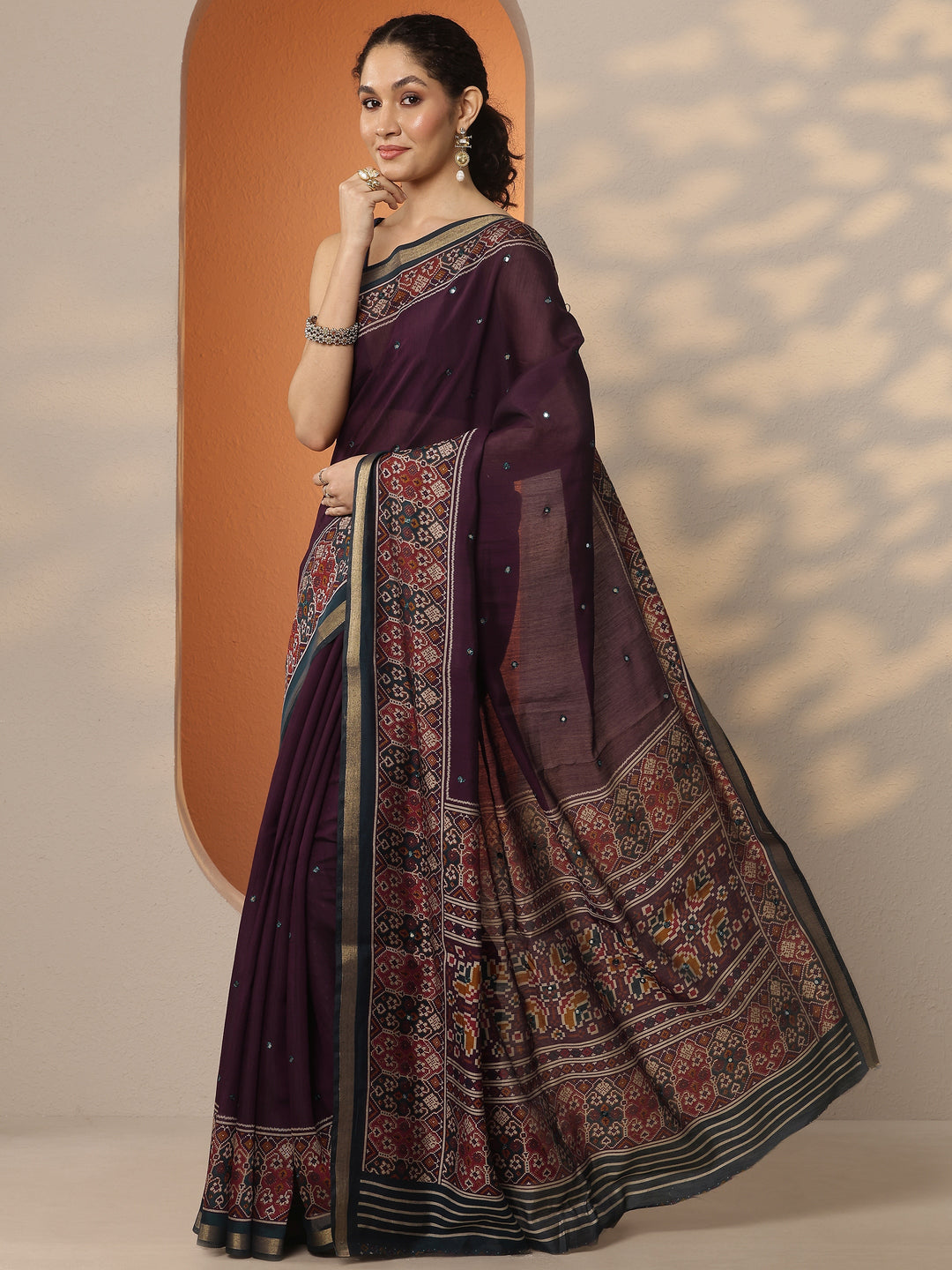 Burgundy Solid Silk Blend Saree With Unstitched Blouse Piece