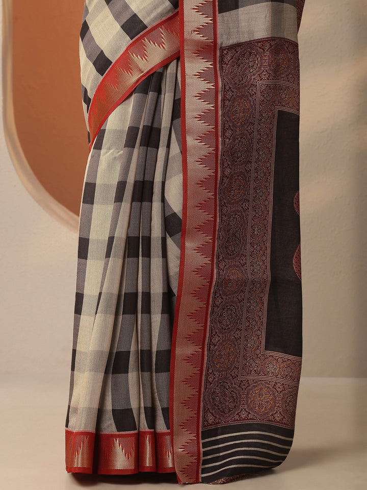 Beige Printed Silk Blend Saree With Unstitched Blouse Piece