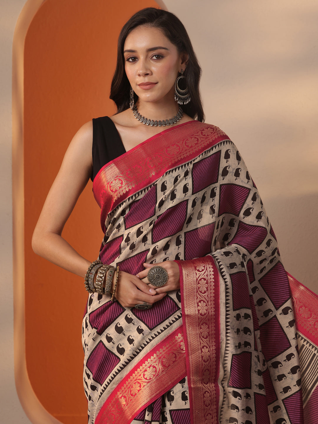 Grey Printed Silk Blend Saree With Unstitched Blouse Piece