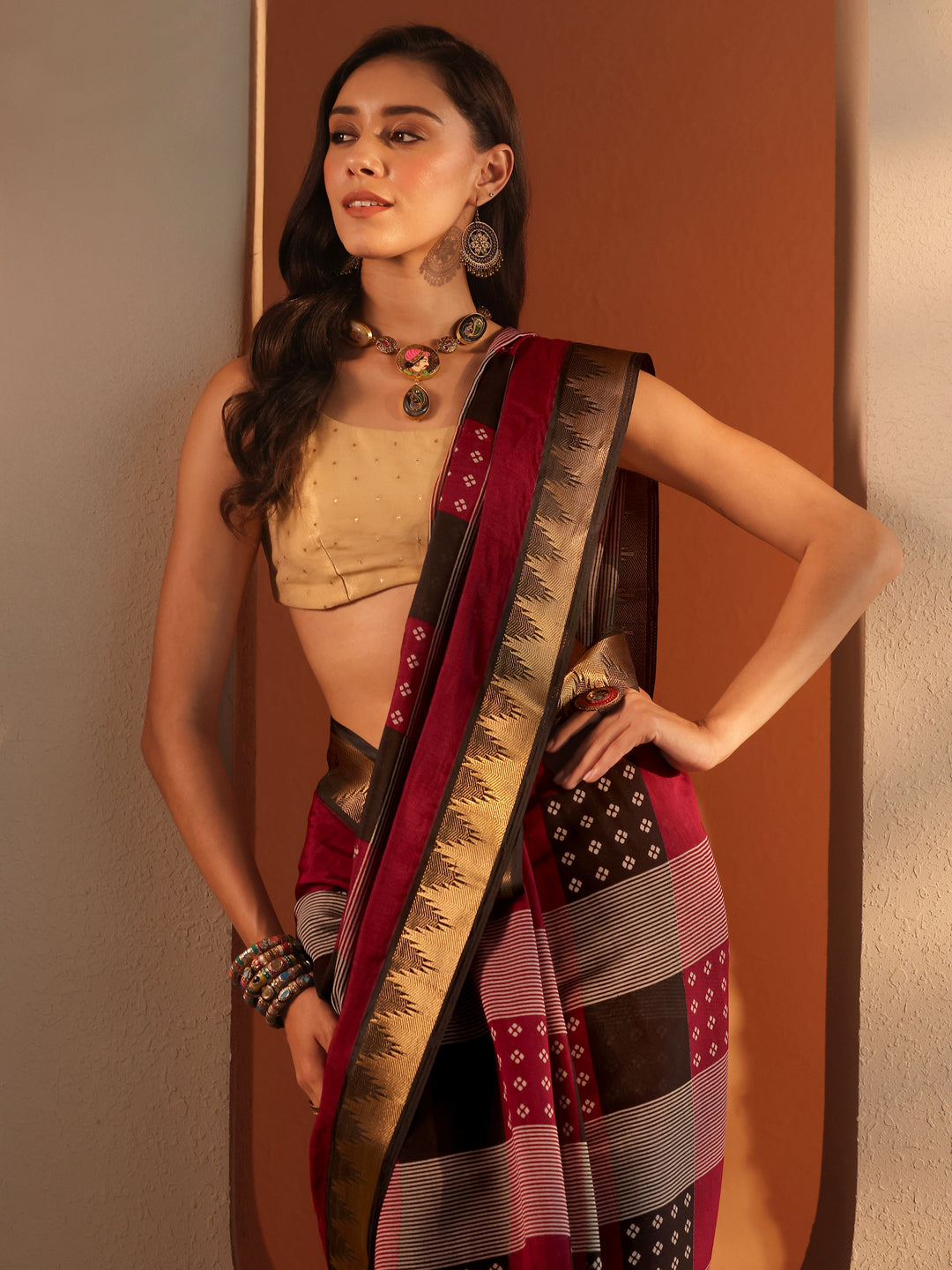 Multi Printed Silk Blend Saree With Unstitched Blouse Piece
