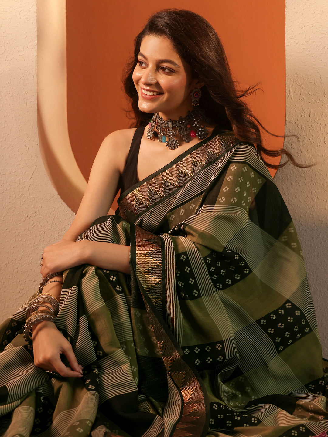 Green Printed Silk Blend Saree With Unstitched Blouse Piece