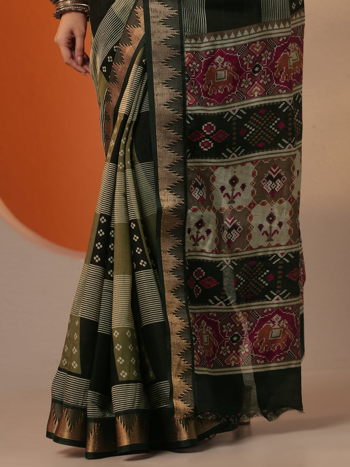 Green Printed Silk Blend Saree With Unstitched Blouse Piece