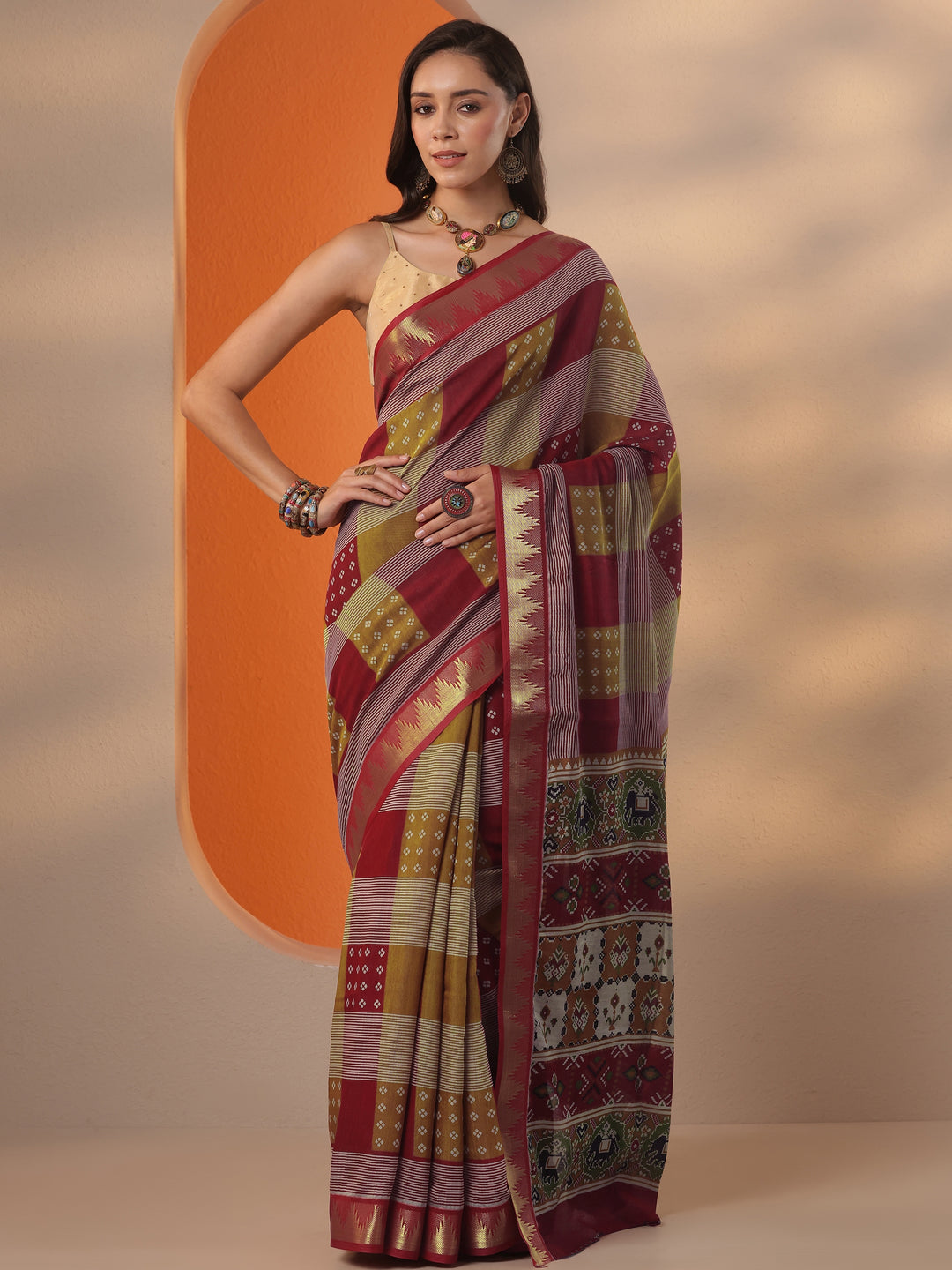 Multi Printed Silk Blend Saree With Unstitched Blouse Piece