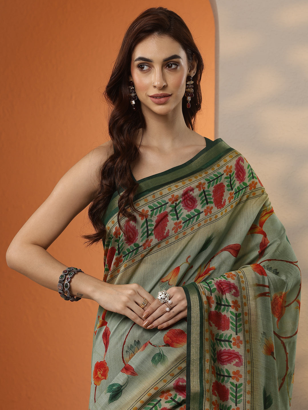 Green Printed Silk Blend Saree With Unstitched Blouse Piece
