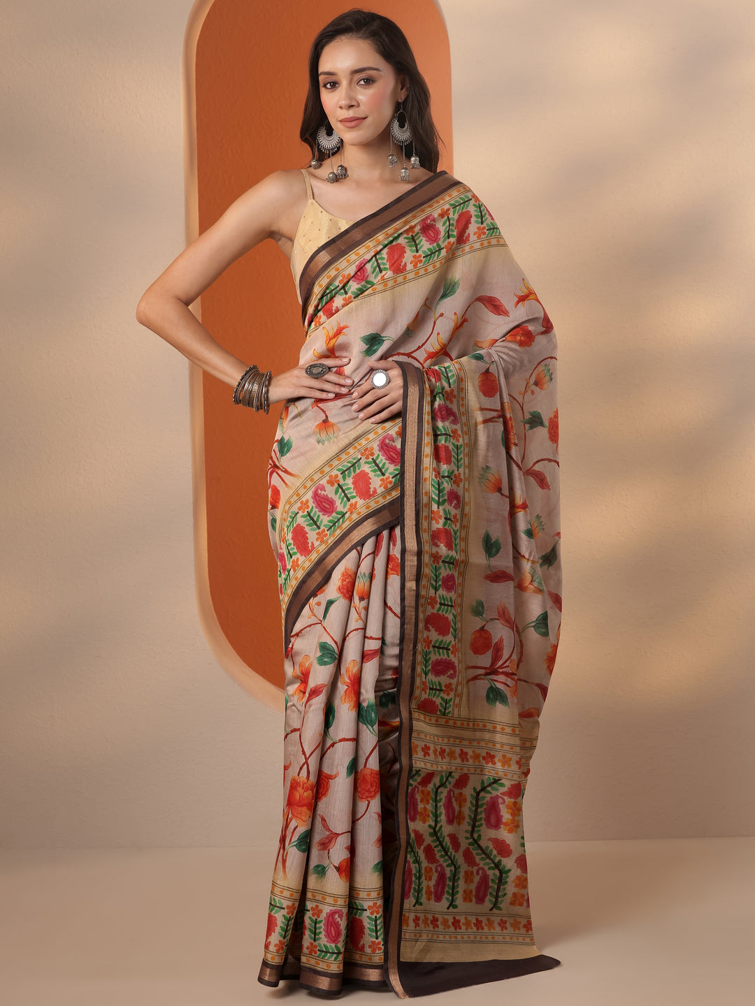 Beige Printed Silk Blend Saree With Unstitched Blouse Piece