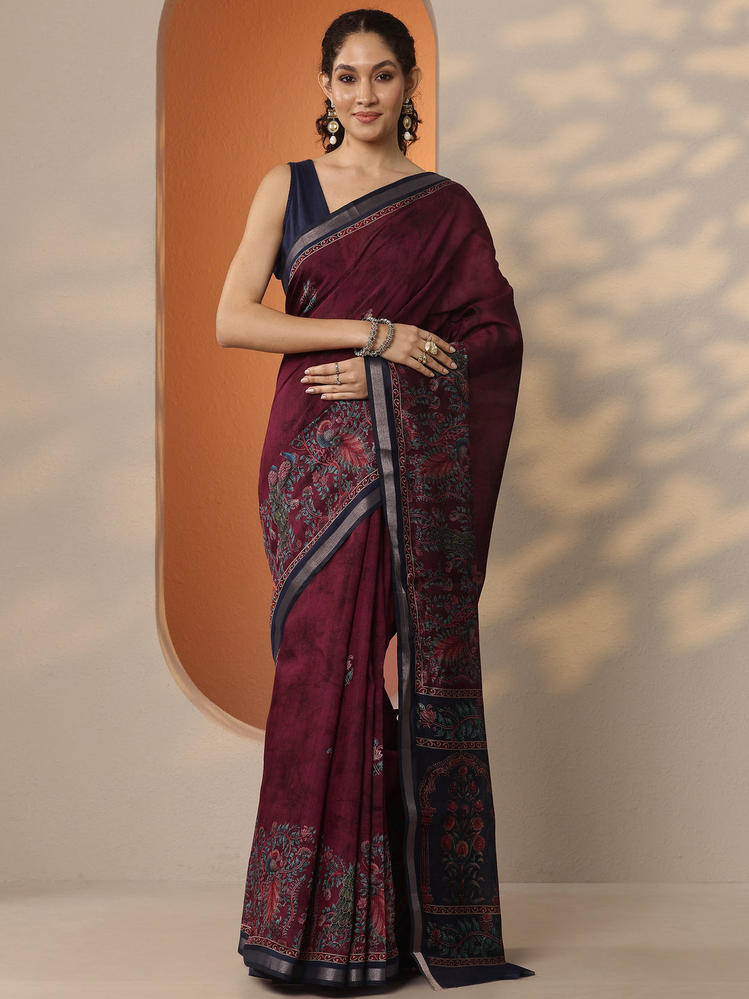 Maroon Printed Silk Blend Saree With Unstitched Blouse Piece
