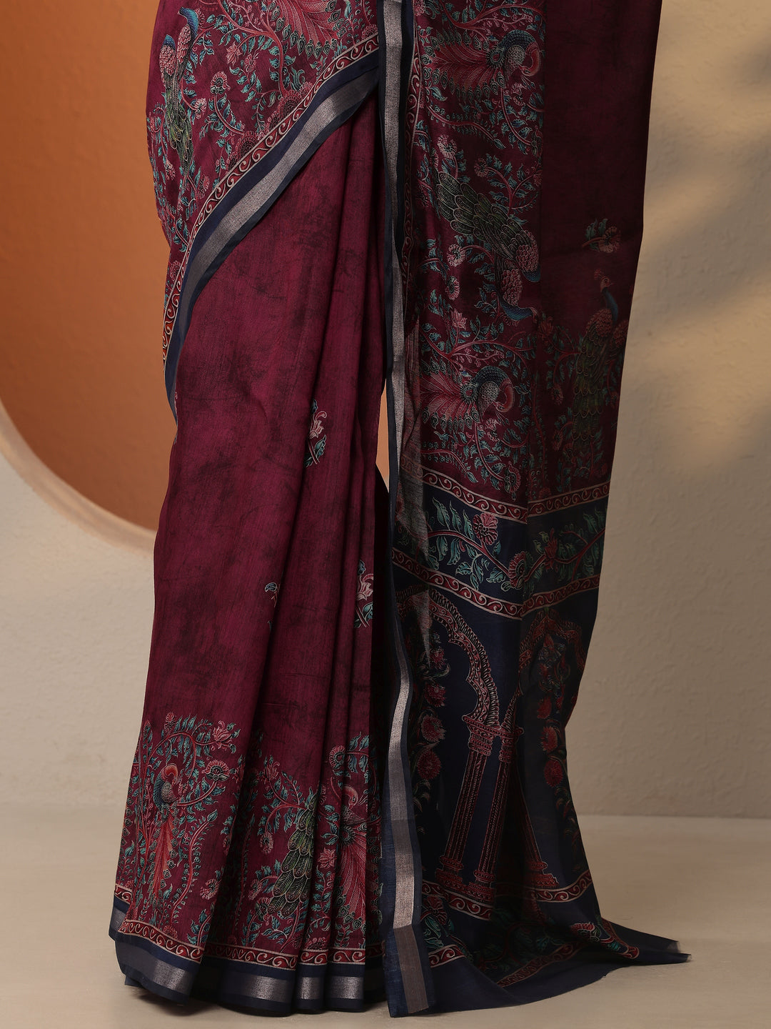 Maroon Printed Silk Blend Saree With Unstitched Blouse Piece