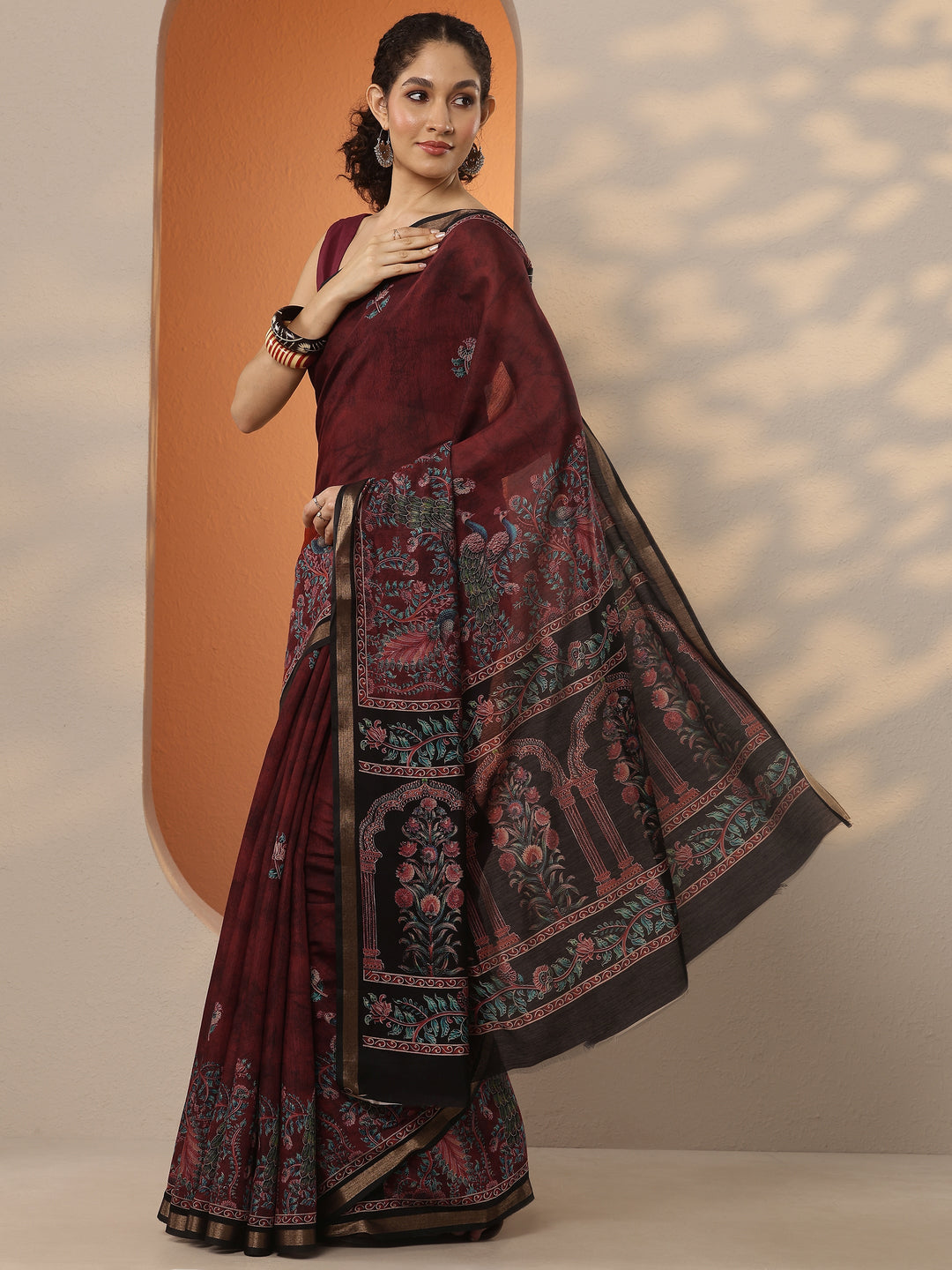 Red Printed Silk Blend Saree With Unstitched Blouse Piece