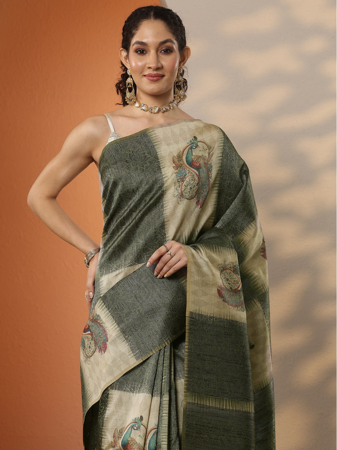 Beige Printed Silk Blend Saree With Unstitched Blouse Piece