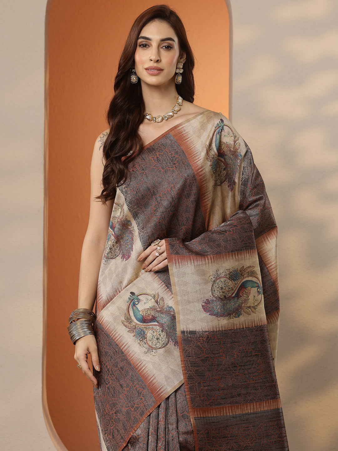Beige Printed Silk Blend Saree With Unstitched Blouse Piece