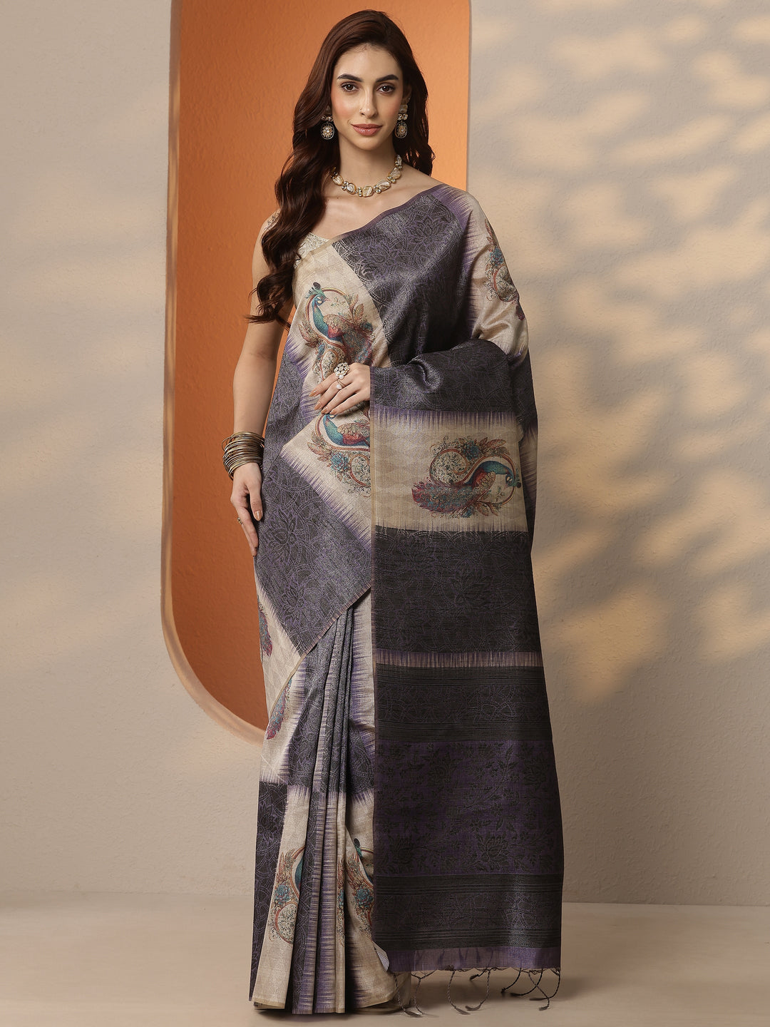 Beige Printed Silk Blend Saree With Unstitched Blouse Piece