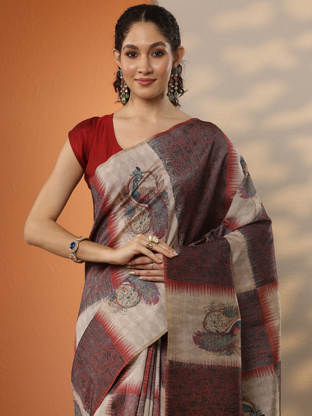 Beige Printed Silk Blend Saree With Unstitched Blouse Piece