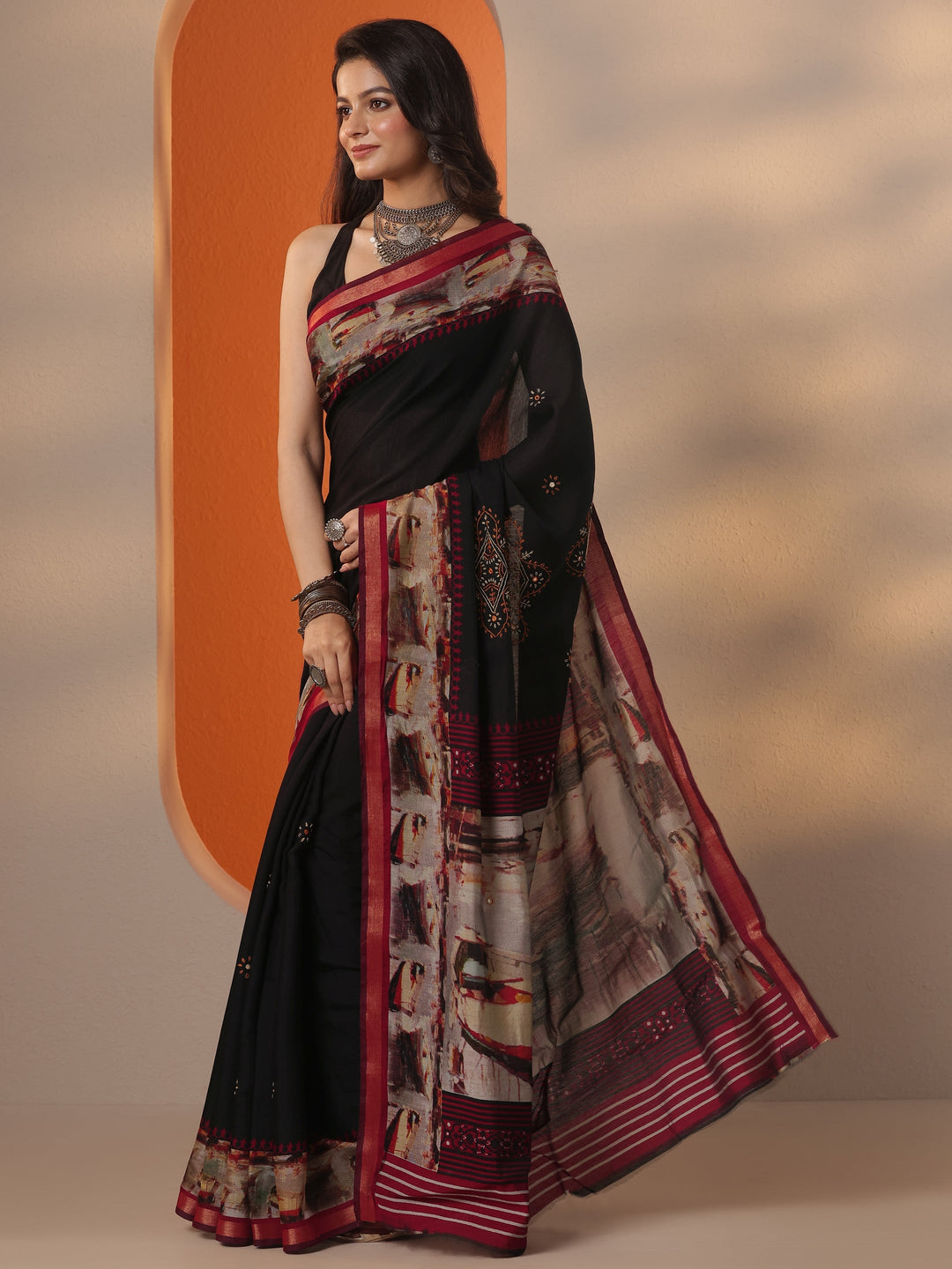 Black Printed Silk Blend Saree With Unstitched Blouse Piece
