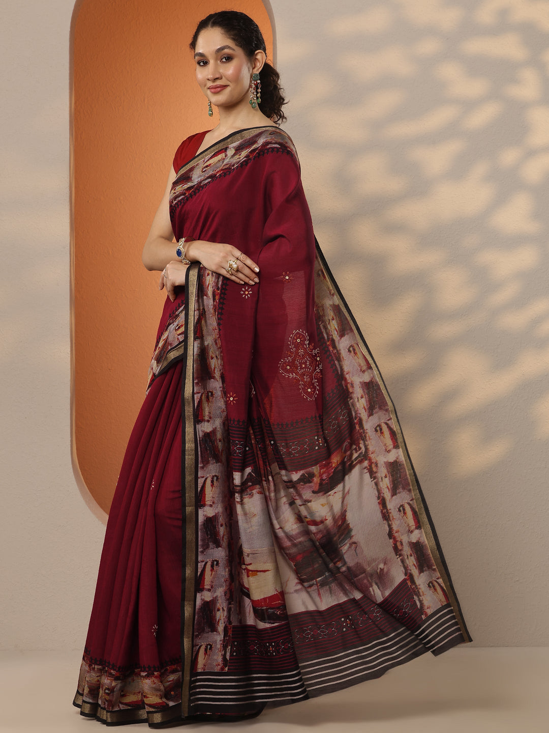 Maroon Printed Silk Blend Saree With Unstitched Blouse Piece
