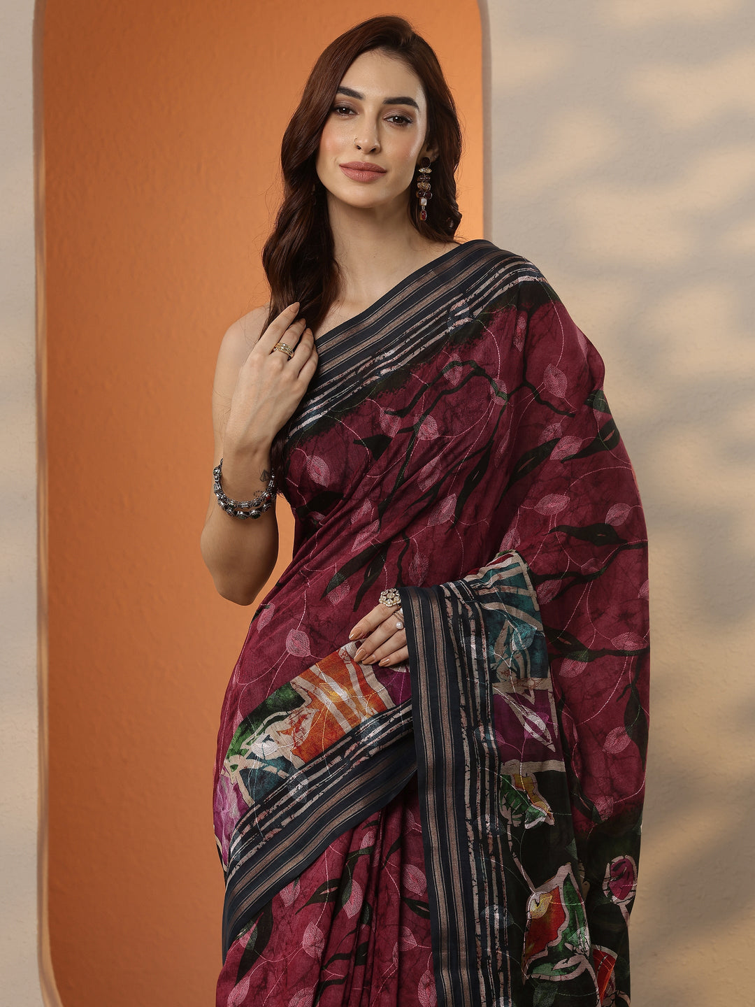 Maroon Printed Silk Blend Saree With Unstitched Blouse Piece