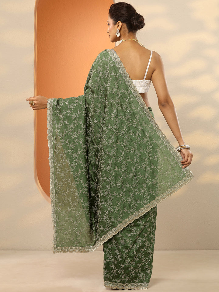 Green Embroidered Silk Blend Saree With Unstitched Blouse Piece