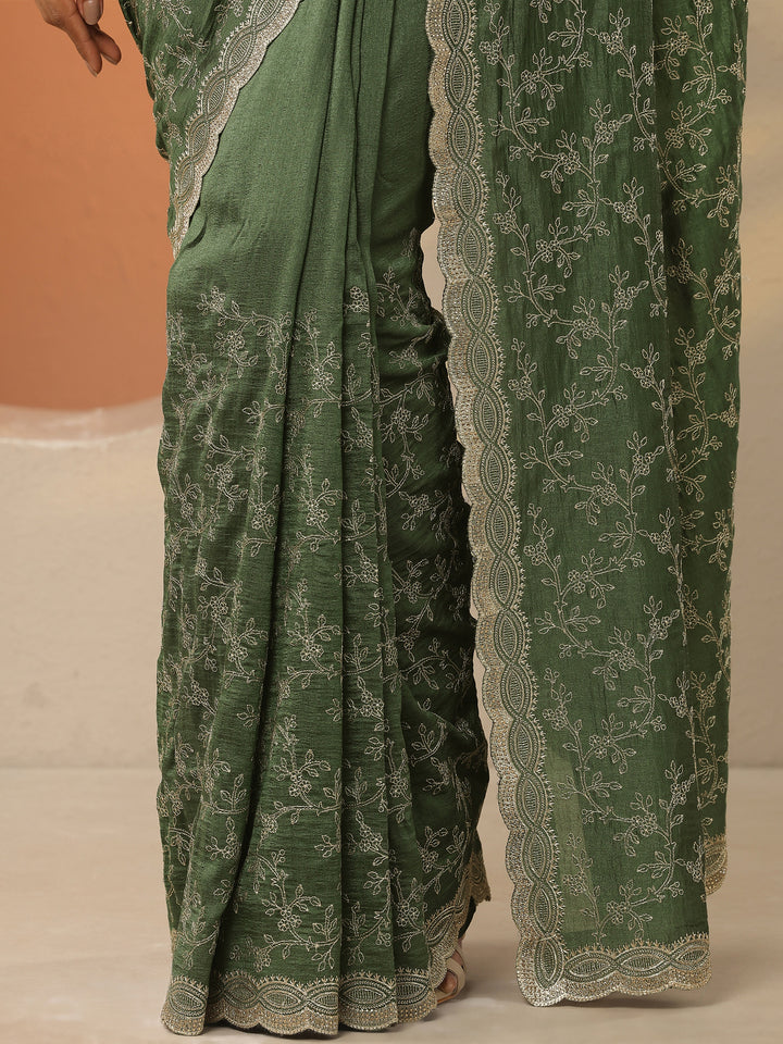 Green Embroidered Silk Blend Saree With Unstitched Blouse Piece