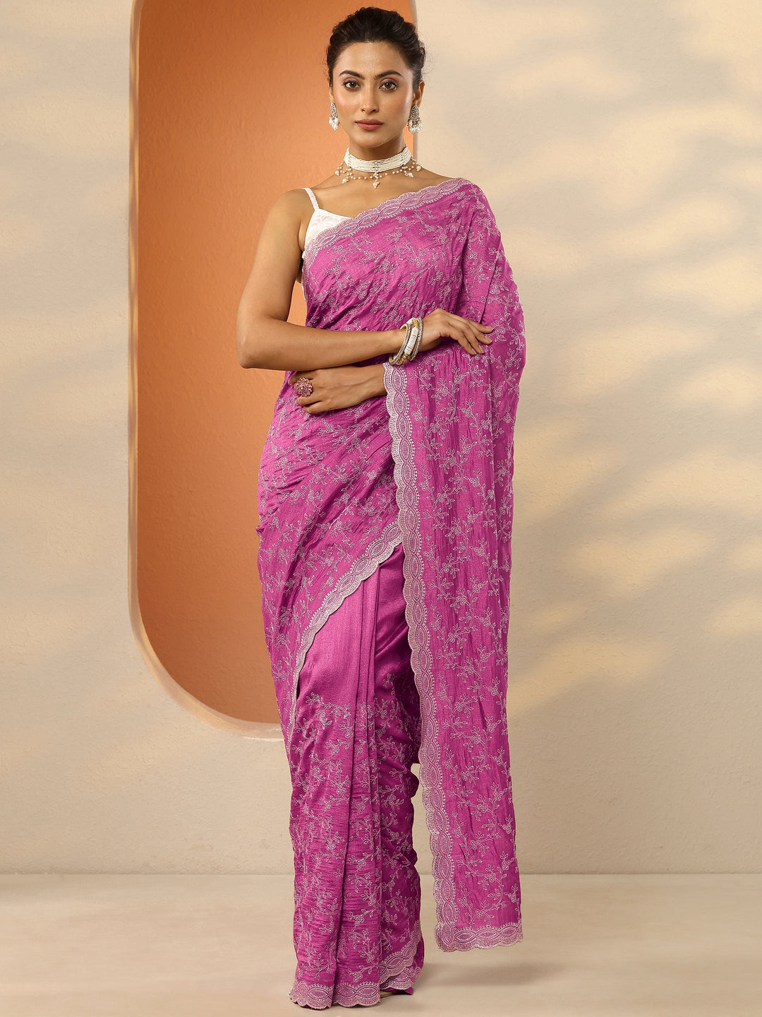Mauve Embroidered Silk Blend Saree With Unstitched Blouse Piece