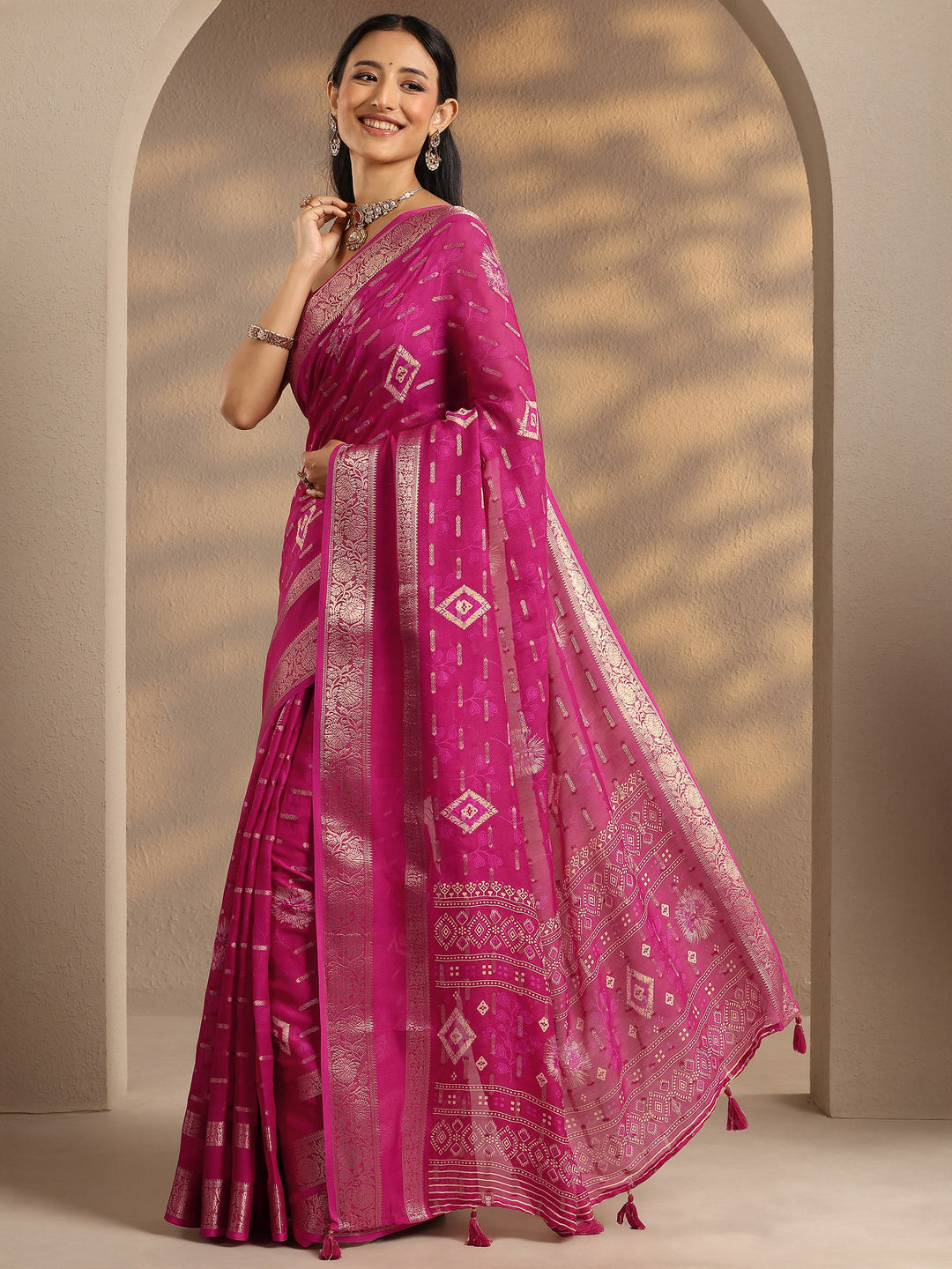 Pink Woven Design Silk Blend Saree With Unstitched Blouse Piece