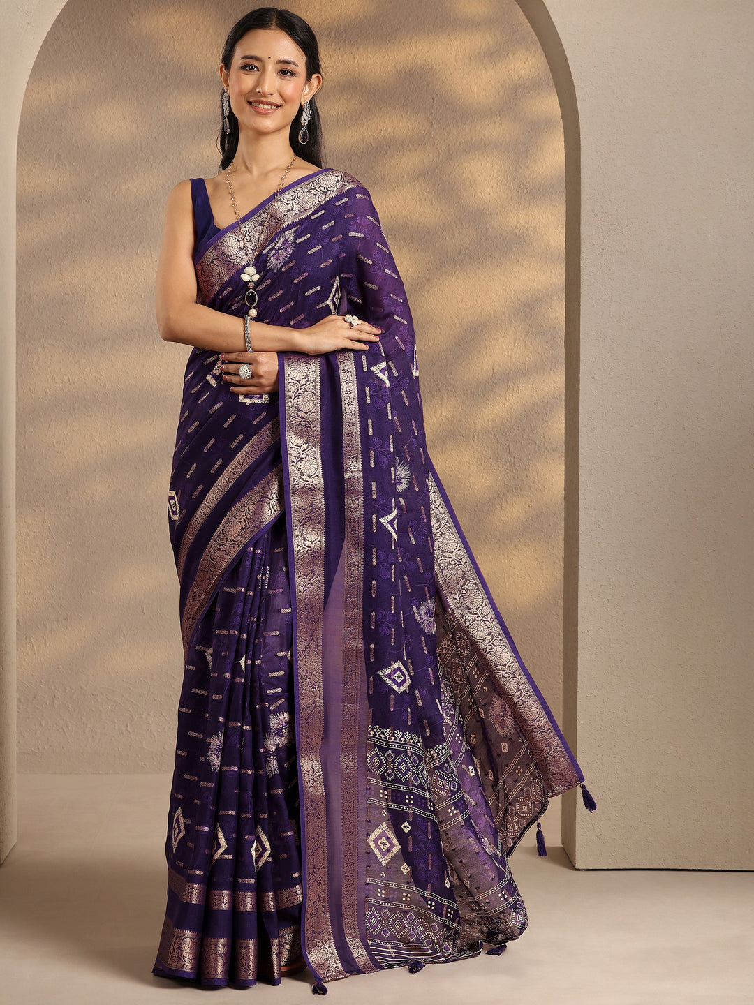 Purple Woven Design Silk Blend Saree With Unstitched Blouse Piece