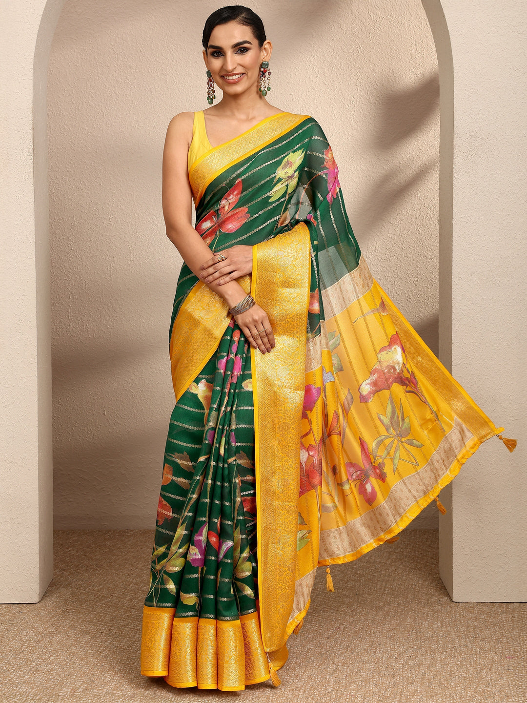 Green Woven Design Silk Blend Saree With Unstitched Blouse Piece